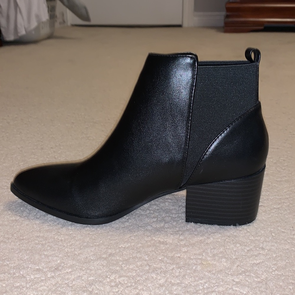 Chinese Laundry leather booties (unworn)